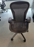Chair, Herman Miller Aeron, Size B