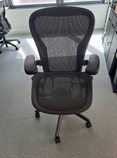 [#00-3] Chair, Herman Miller Aeron, Size C