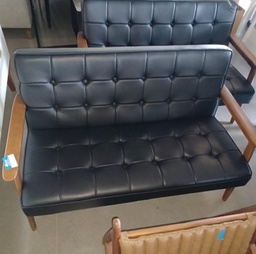 [#00-106] Lounge Black/Wood