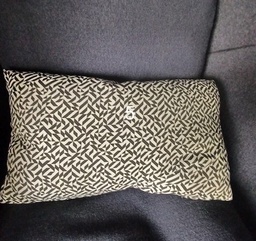 [#00-137] Pillow, white/black pattern