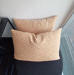 [#00-182] Pillow, orange/white pattern