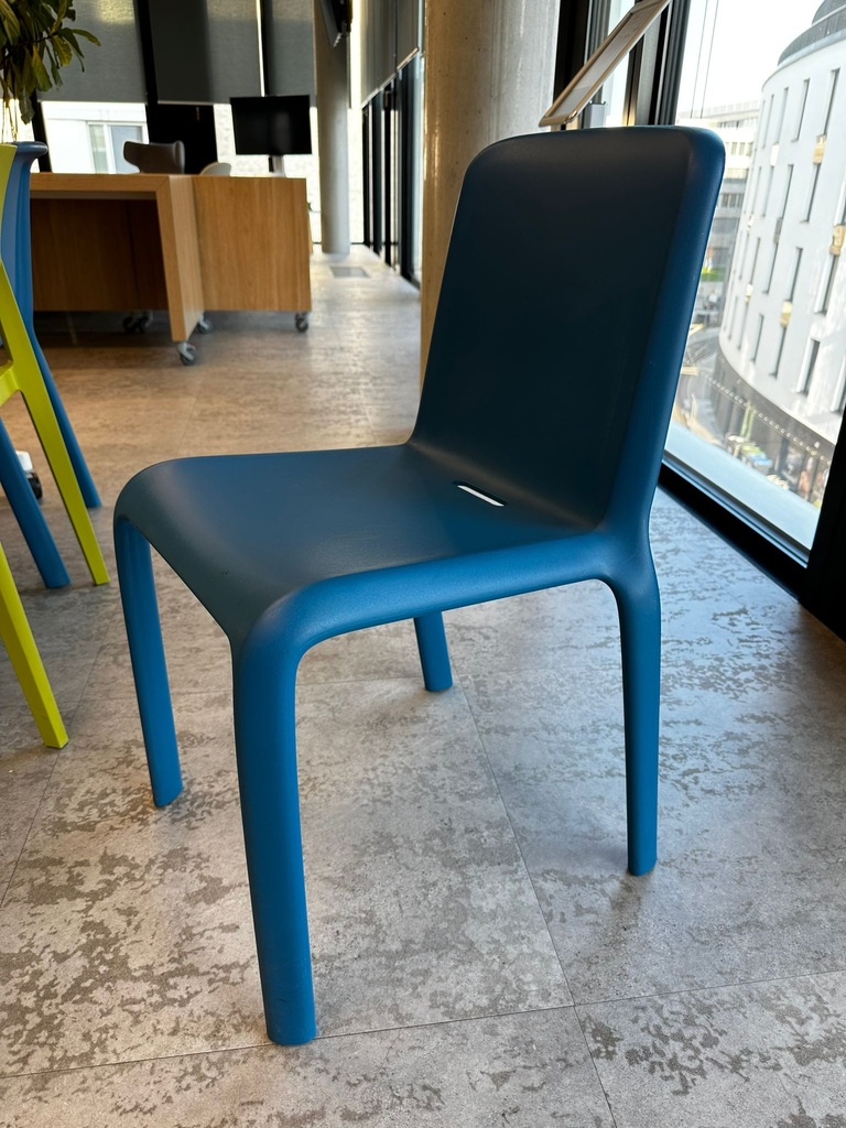 Chair, blue 