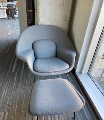 Gray Lounge w/Ottoman