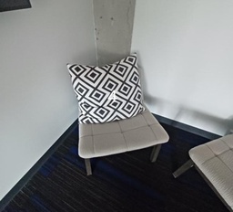 [#00-144] Pillow, white/black pattern