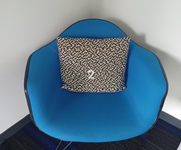 [#00-157] Pillow, white/black pattern